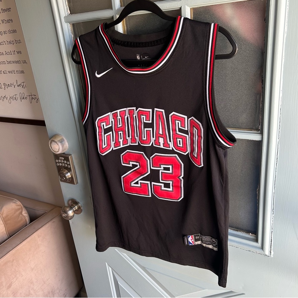 Nike Aeroswift Chicago Bulls Michael Jordan NBA Basketball Jersey #23 Black 44 S - Picture 2 of 11